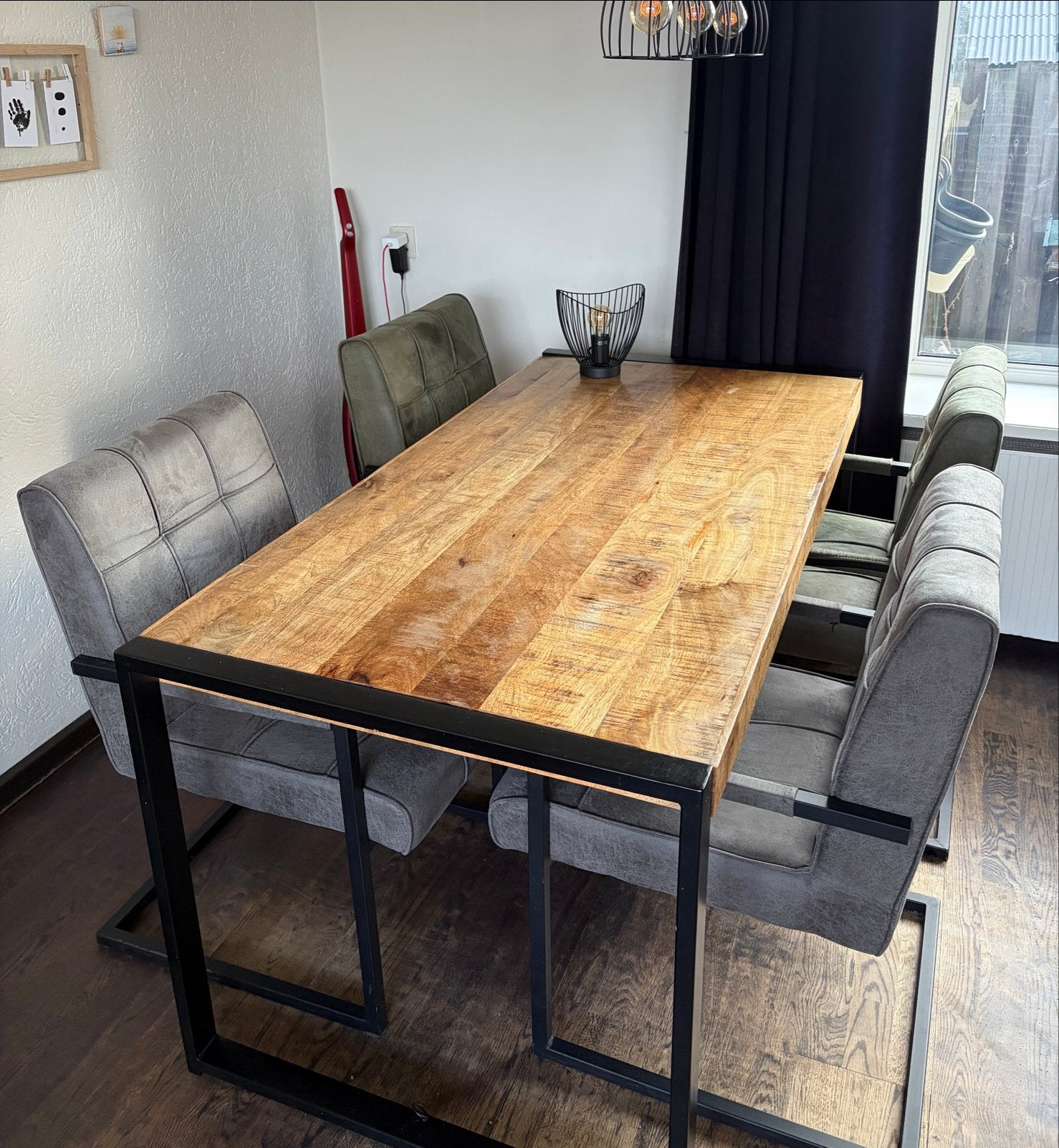 Mooie eettafel met goed onderhouden stoelen, Ophalen, 50 tot 100 cm, Zo goed als nieuw, 150 tot 200 cm