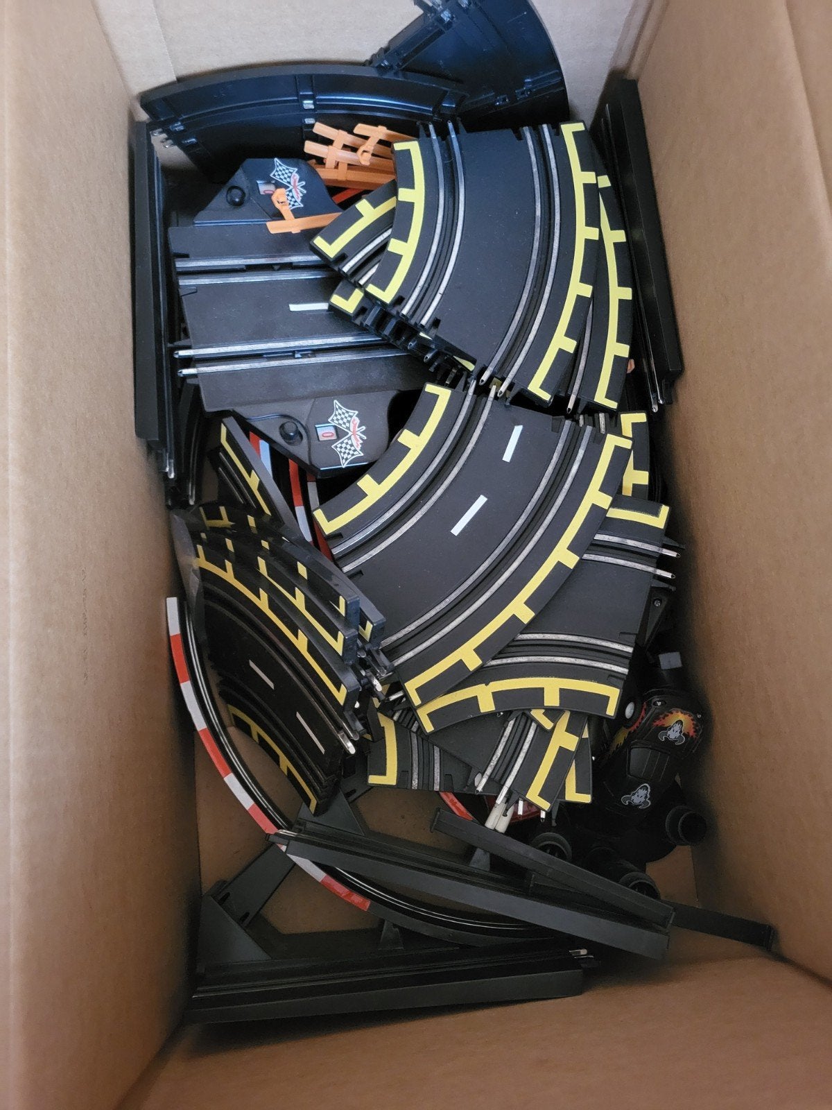 Carrera Racebaan met 2 auto's en controllers, Carrera, Ophalen of Verzenden, Elektrisch, Racebaan