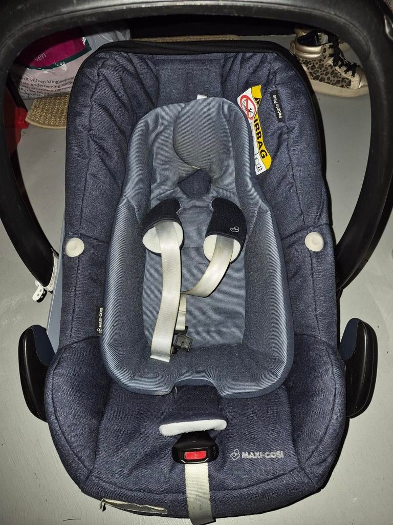 Maxi-Cosi autostoel met isofix family base en verkleiner, Kinderen en Baby's, Autostoeltjes, Gebruikt, Isofix, 0 t/m 13 kg, Maxi-Cosi