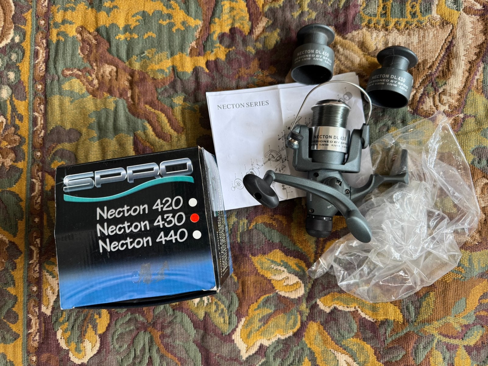 Nieuw Spro Necton 430 molentje 🔴 met2 extra spoeltjes, Watersport en Boten, Ophalen of Verzenden, Zo goed als nieuw, Molen
