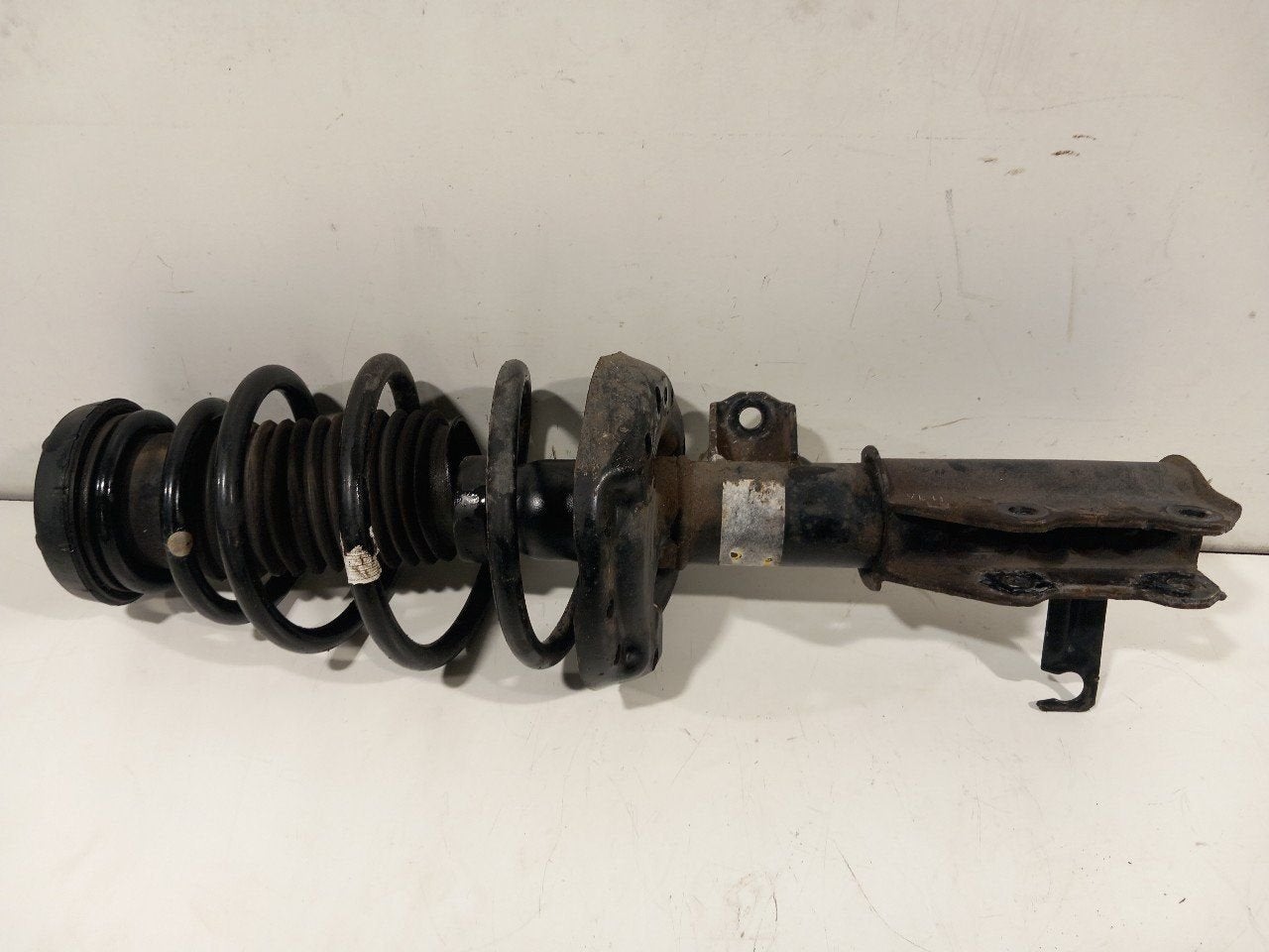 Veerpoot links voor Opel Astra, Onderdelen@venauto.nl, Van der Ven Autorecycling B.V., Gebruikt, Ettenseweg 76, 4706 PB Roosendaal, The Netherlands