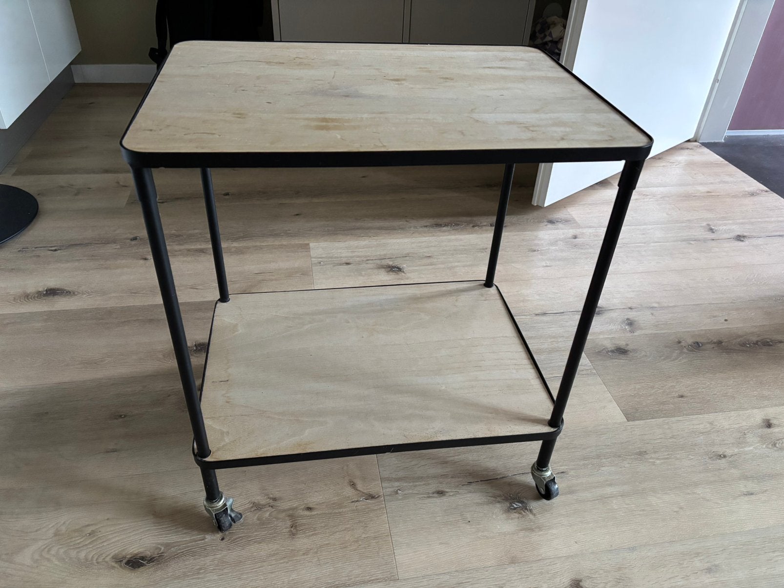 Trolley hout/metaal, Gebruikt, 55 tot 75 cm, Rechthoekig, Hout