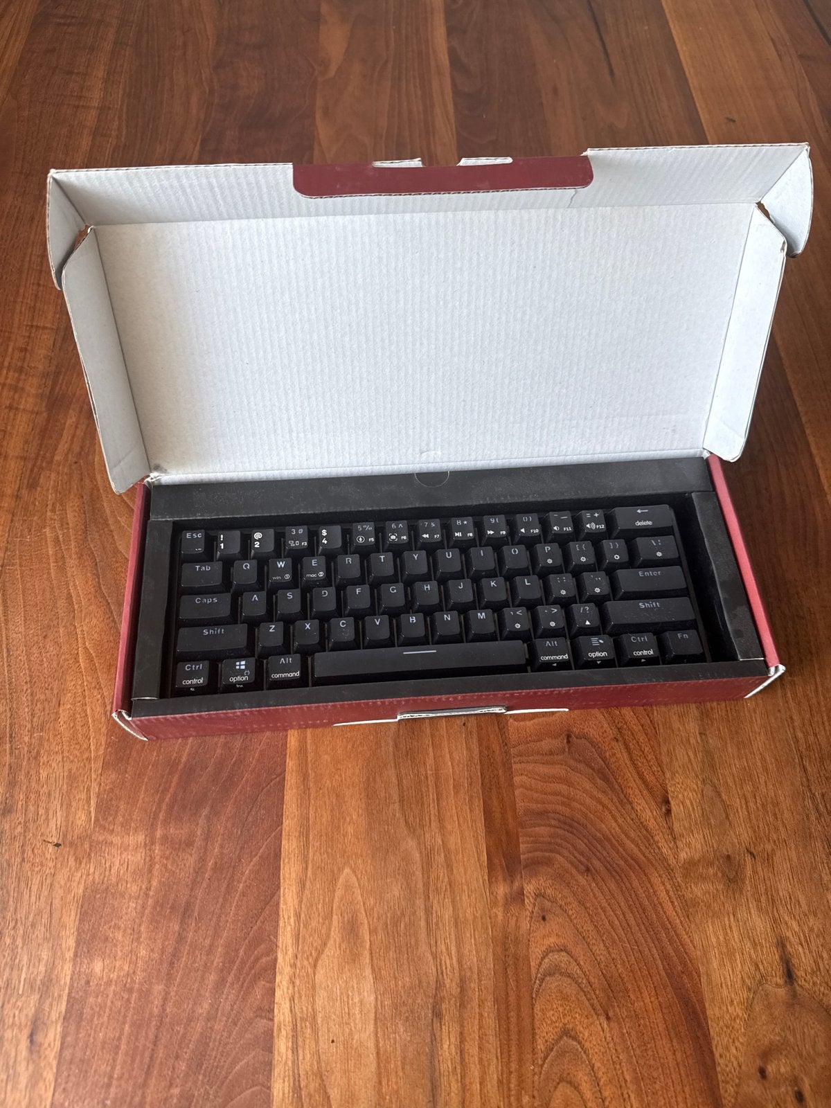Minilions gk61 v3  60% keyboard, Computers en Software, Ophalen of Verzenden, Qwerty, Zo goed als nieuw, Bedraad