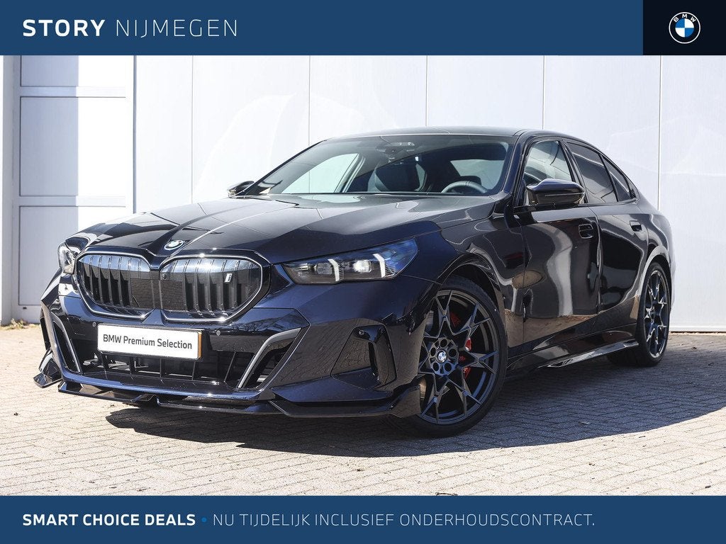 BMW i5 eDrive40 M Sport / Panoramadak / Trekhaak / Adaptieve