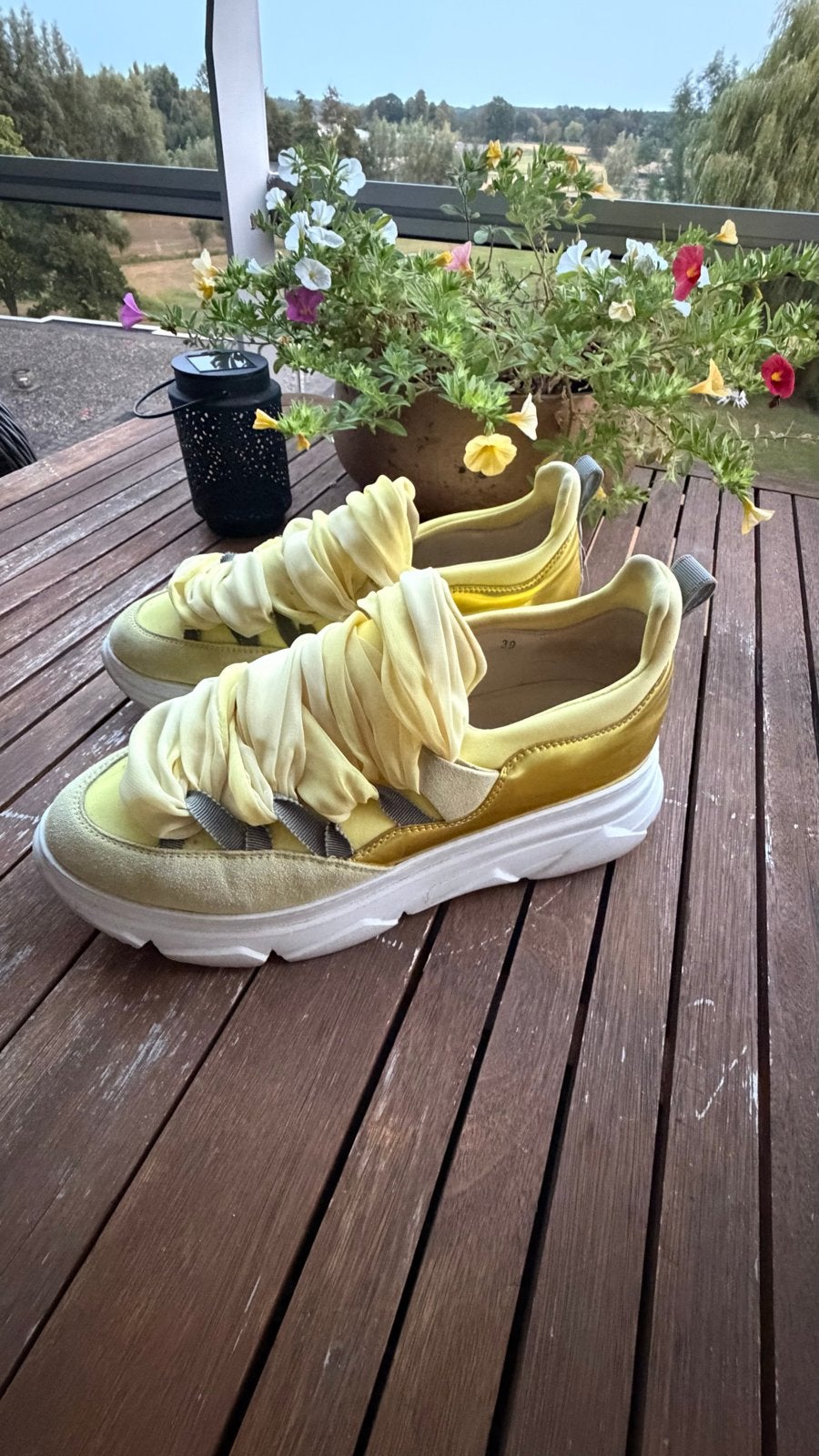Gave gele sneakers van Italiaans merk 181, maat 39, Ophalen of Verzenden, Zo goed als nieuw, Geel, Sneakers of Gympen