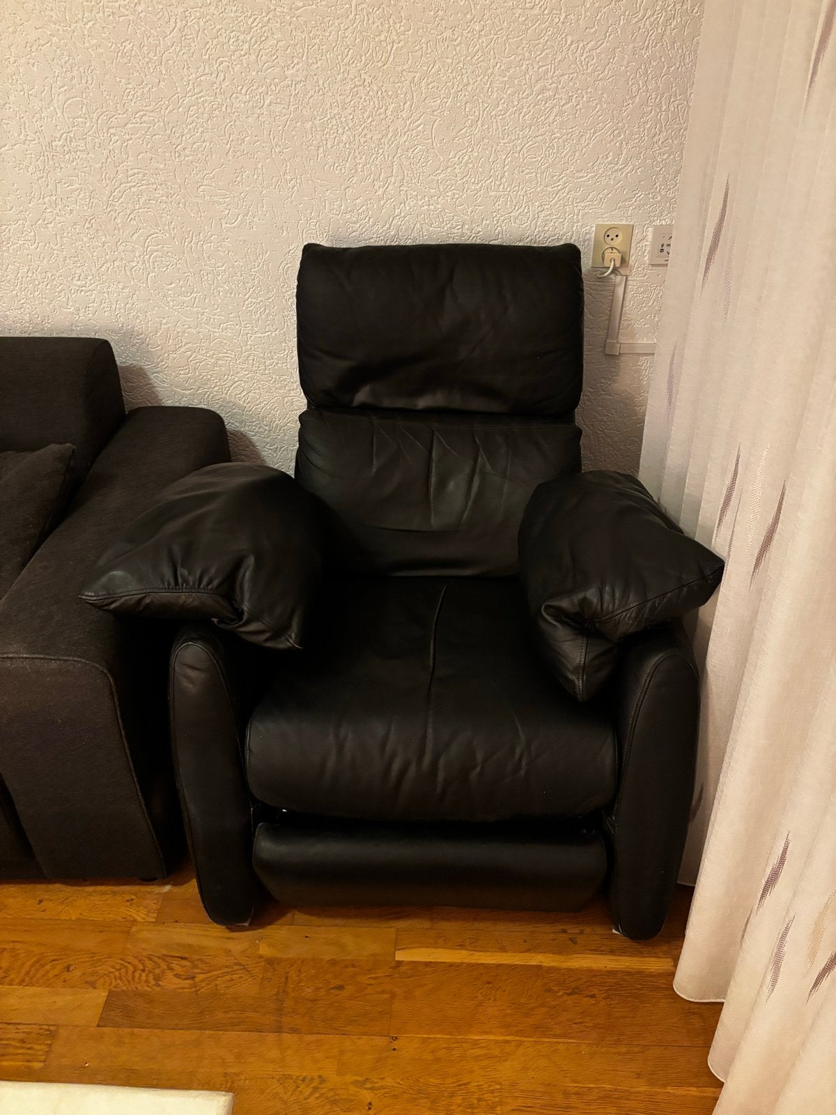 Leren relaxfauteuil met voetensteun - Zwart, Ophalen, Gebruikt, Leer, 75 tot 100 cm