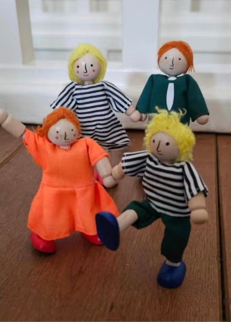 Poppenhuis poppetjes- Hema- 4 stuks - Verzend ook, Ophalen, Zo goed als nieuw, Poppenhuis