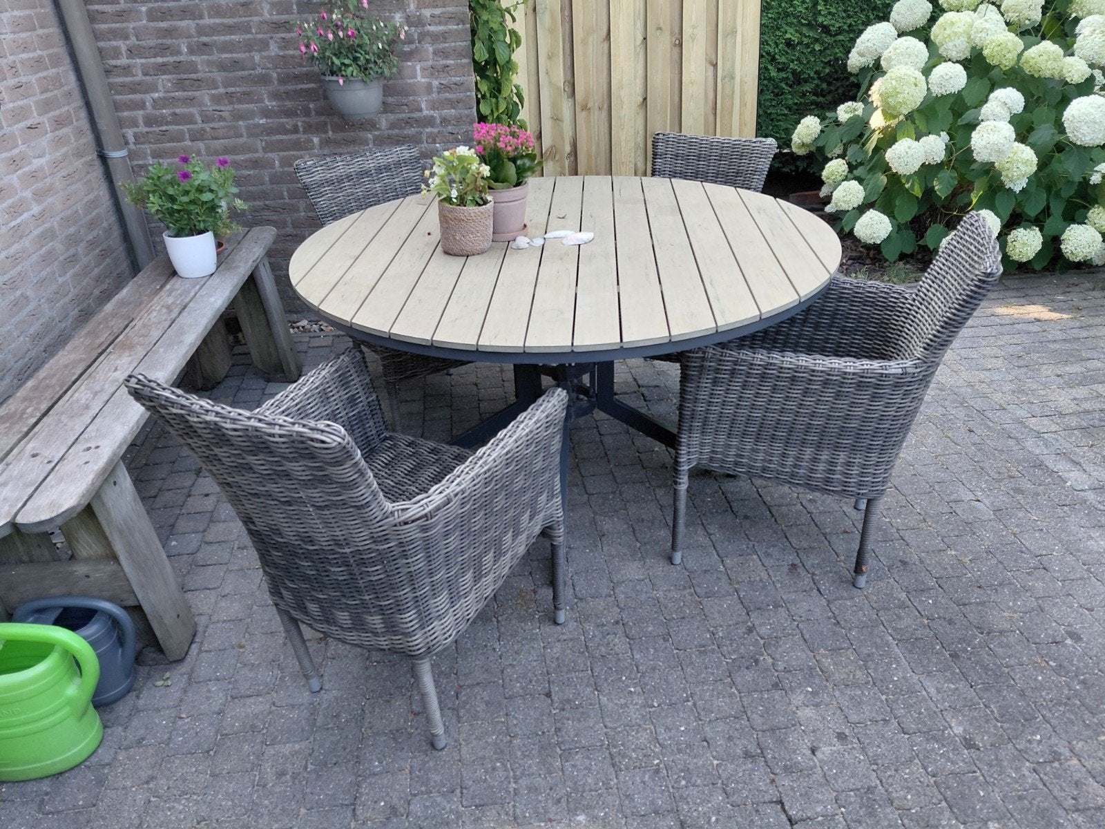 Ronde tuintafel met 4 wicker stoelen, Ophalen, 4 zitplaatsen, Gebruikt, Wicker