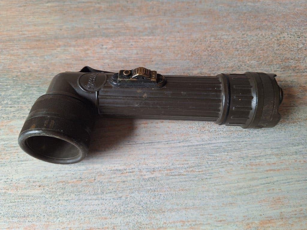 Vintage US Army Zaklamp MX-991/U met kleurenfilters, Verzamelen, Ophalen, Landmacht, Amerika, Overige typen