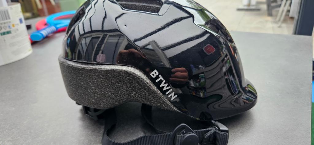 BTWIN Kinder Fietshelm Zwart voor 4 tot 9 jaar, S, Ophalen of Verzenden, Zo goed als nieuw, BTWIN
