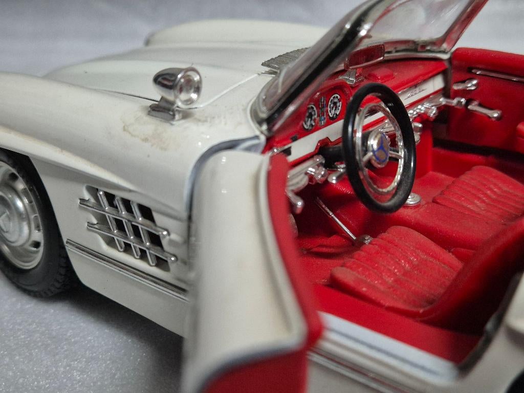 Mercedes Benz 300 SL Modelauto 1:18, Ophalen of Verzenden, Zo goed als nieuw, Auto, Bburago