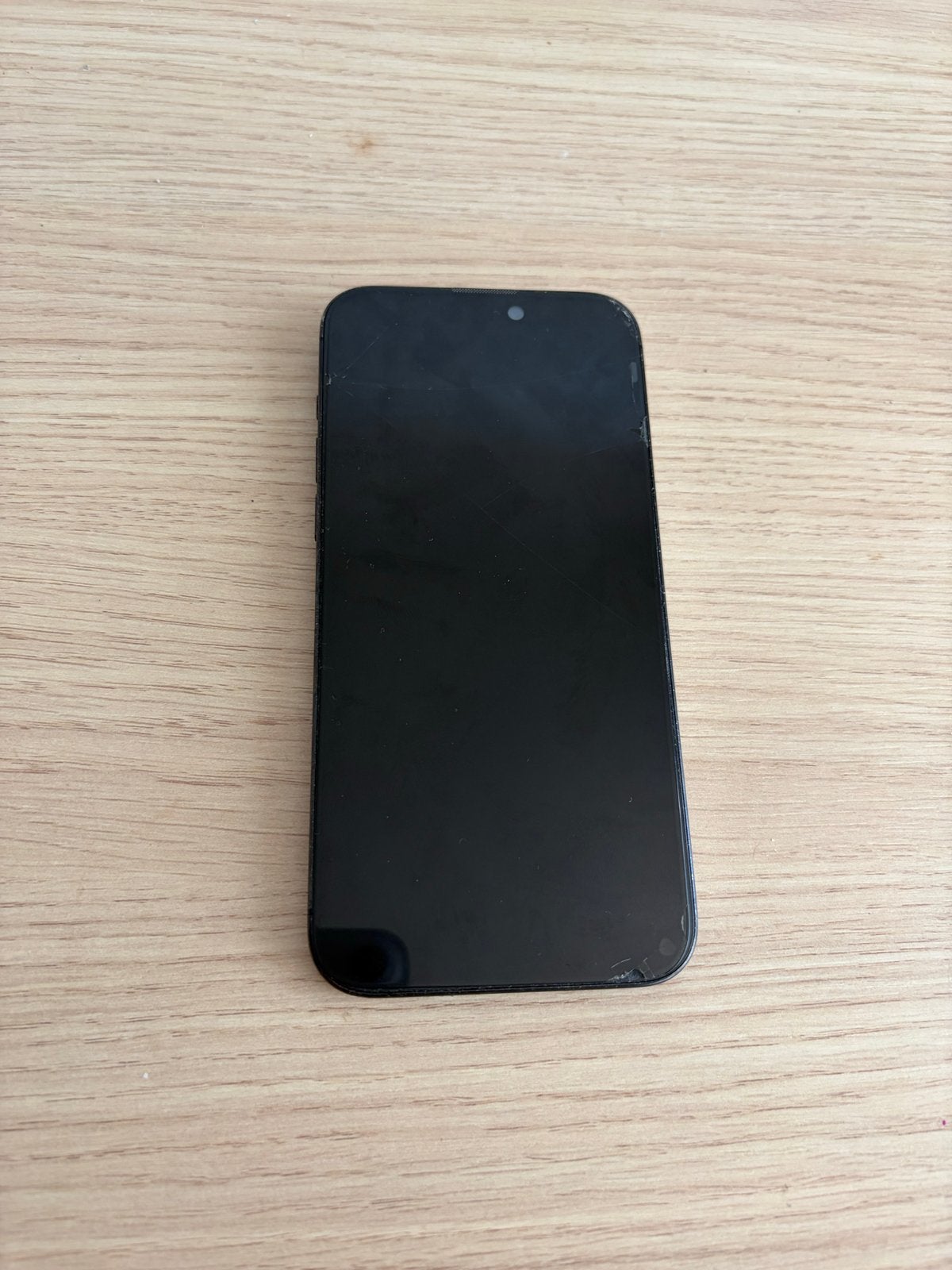 iPhone 15 Pro Max - 2 kleine vlekjes scherm en achterkant, Telecommunicatie, Mobiele telefoons | Apple iPhone, Zwart, IPhone 15 Pro Max