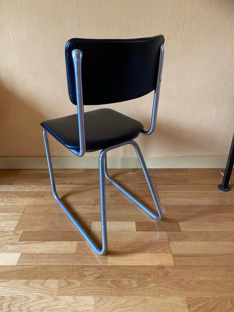 Vintage Buisframe Stoel Zwart Jaren '60 Ahrend de Wit., Ophalen