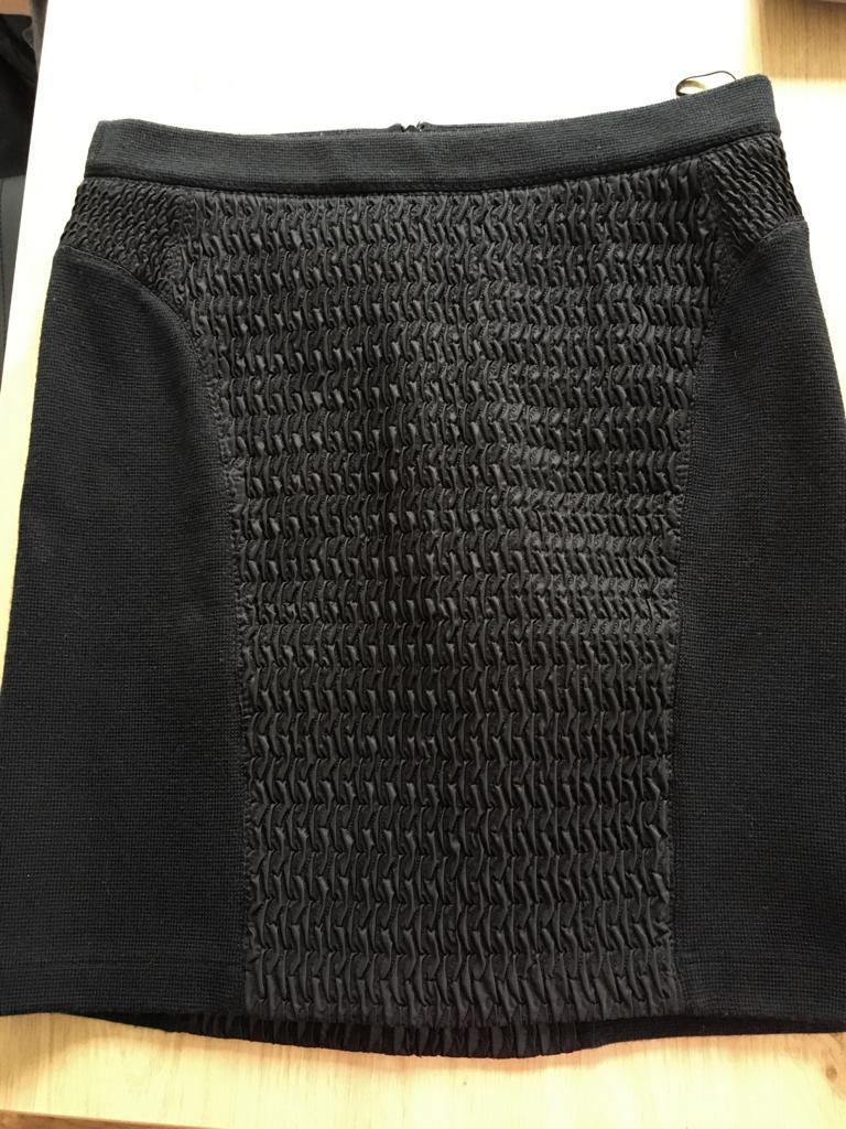 Strenesse zwarte rok maat 40 mini skirt reliëf, Maat 38/40 (M), Strenesse, Brand House Production GmbH, Ophalen of Verzenden