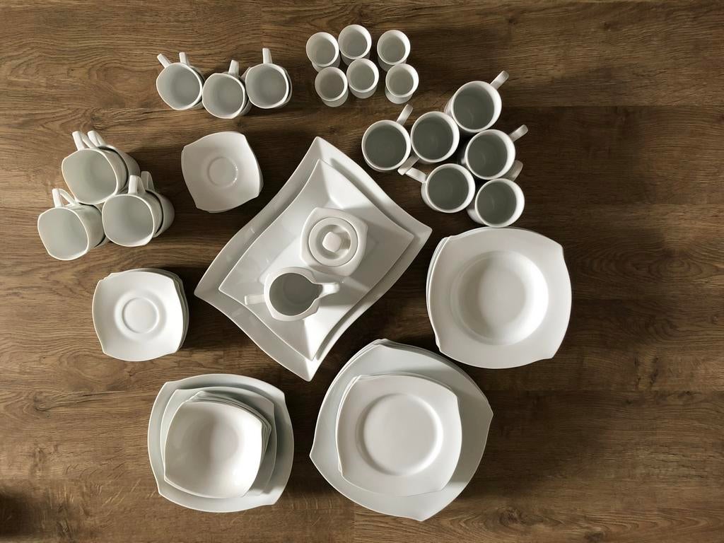 Wit 66-delig servies, Ophalen, Zo goed als nieuw, Effen, Porselein