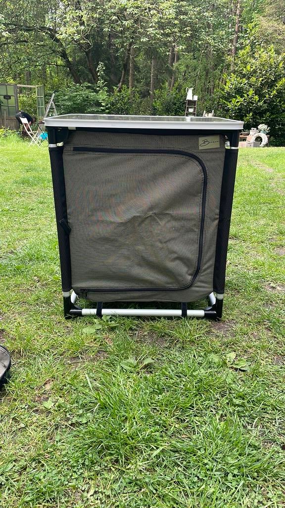 Bardani vamping kastje nog nieuw staat, Ophalen of Verzenden, Zo goed als nieuw, Campingkast