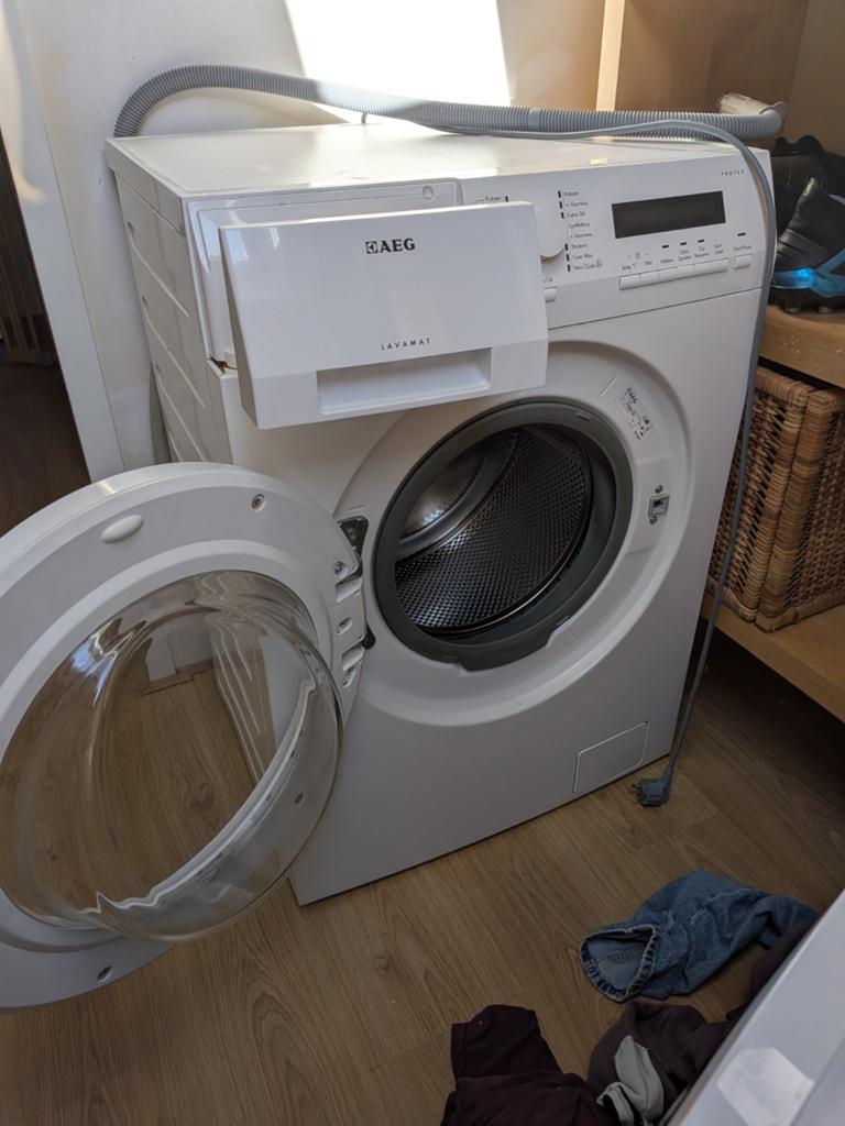 AEG Lavamat L71470FL Wasmachine, Witgoed en Apparatuur, Ophalen, Gebruikt, Voorlader, 85 tot 90 cm