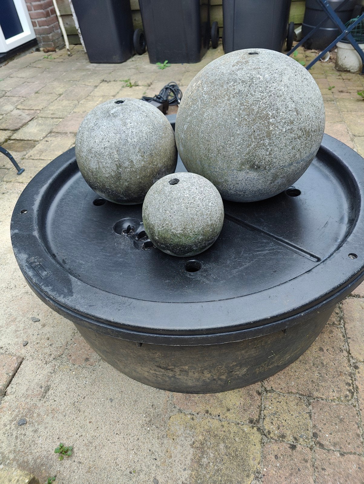 Waterornament met 3 bollen en pomp, Ophalen, Gebruikt