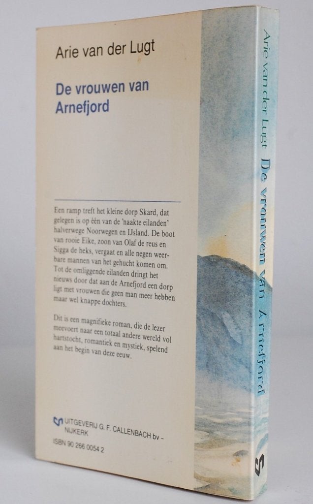 De vrouwen van Arnefjord - Arie van der Lugt - Roman 1985, Verzenden, Zo goed als nieuw, Nederland, Arie van der Lugt