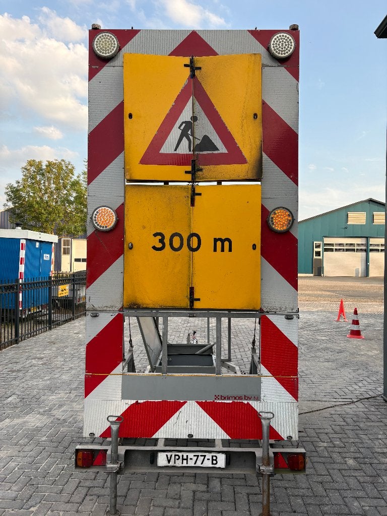 Te koop Actiewagen, pijlwagen, werk aan de weg, Brimos, Ophalen, Gebruikt