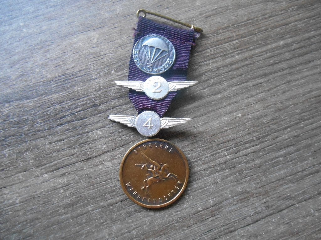 Airborne medaille 1 t/m 4, Ophalen of Verzenden, Landmacht, Nederland, Lintje, Medaille of Wings
