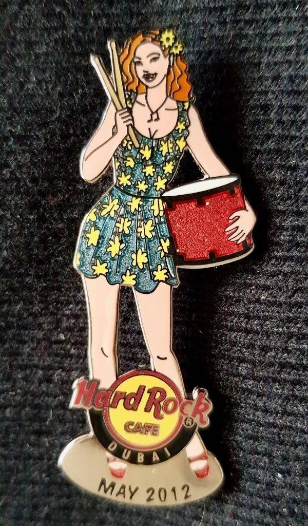 Hard rock cafe Dubai kalendermeisje mei pin 2012!, Ophalen of Verzenden, Zo goed als nieuw, Overige typen