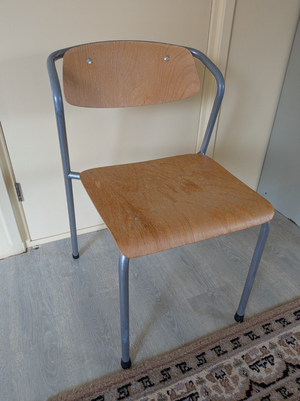 Vintage houten stoel, Ophalen of Verzenden, Gebruikt, Bruin, Eén