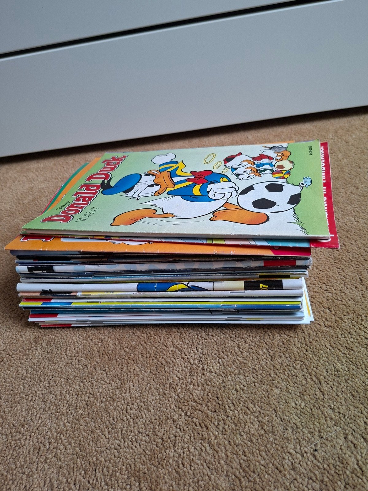 34 Donald Duck stripboeken, Meerdere stripboeken, Ophalen of Verzenden, Zo goed als nieuw, Walt Disney  Donald duck