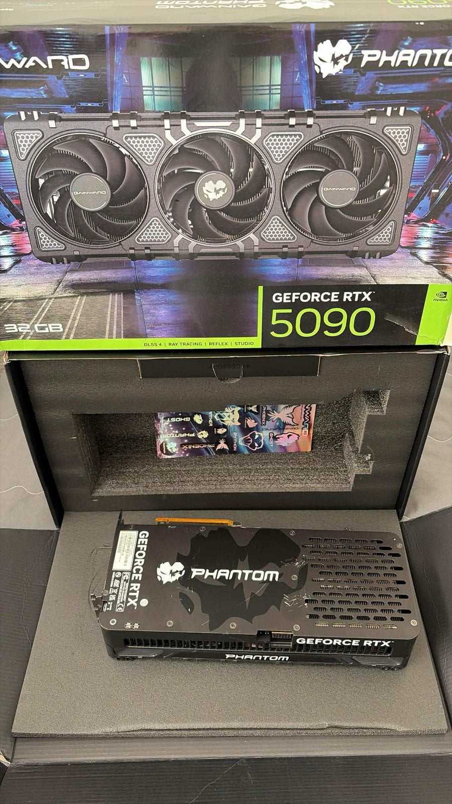GeForce RTX 5090 Phantom 32GB Grafische Kaart, Computers en Software, HDMI, GDDR6, Nieuw, Ophalen of Verzenden