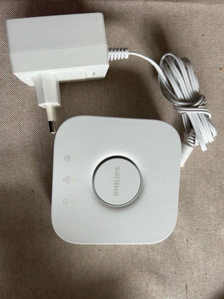 Philips Hue Bridge V2 + Originele Voedingsadapter, Hobby en Vrije tijd, Elektronica-componenten, Ophalen of Verzenden, Zo goed als nieuw