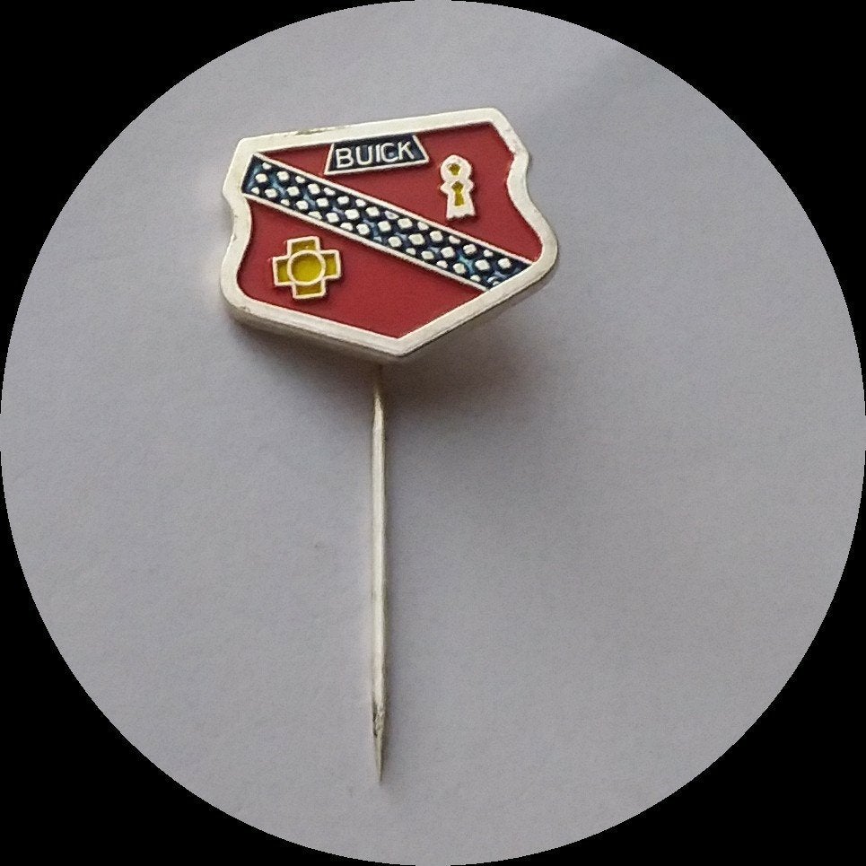 BUICK Amerikaans automerk speldje, Verzamelen, Speldjes, Pins en Buttons, Ophalen of Verzenden, Zo goed als nieuw, Transport, Speldje of Pin