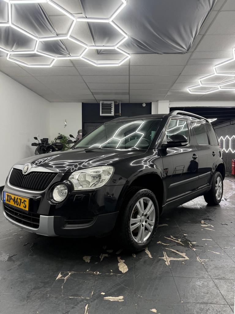 Skoda Yeti 1.2TSI Eerste eigenaar Bezorgen mogelijk!!, Auto's, Skoda, Voorwielaandrijving, 15 km/l, 4 cilinders, Zwart