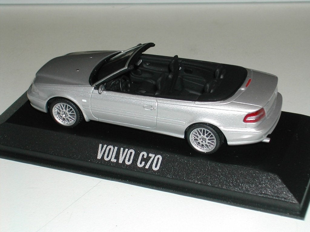 Minichamps . Volvo . C70 cabrio zilvergrijs metallic 1:43 ., Ophalen of Verzenden, Nieuw, Auto, Overige merken