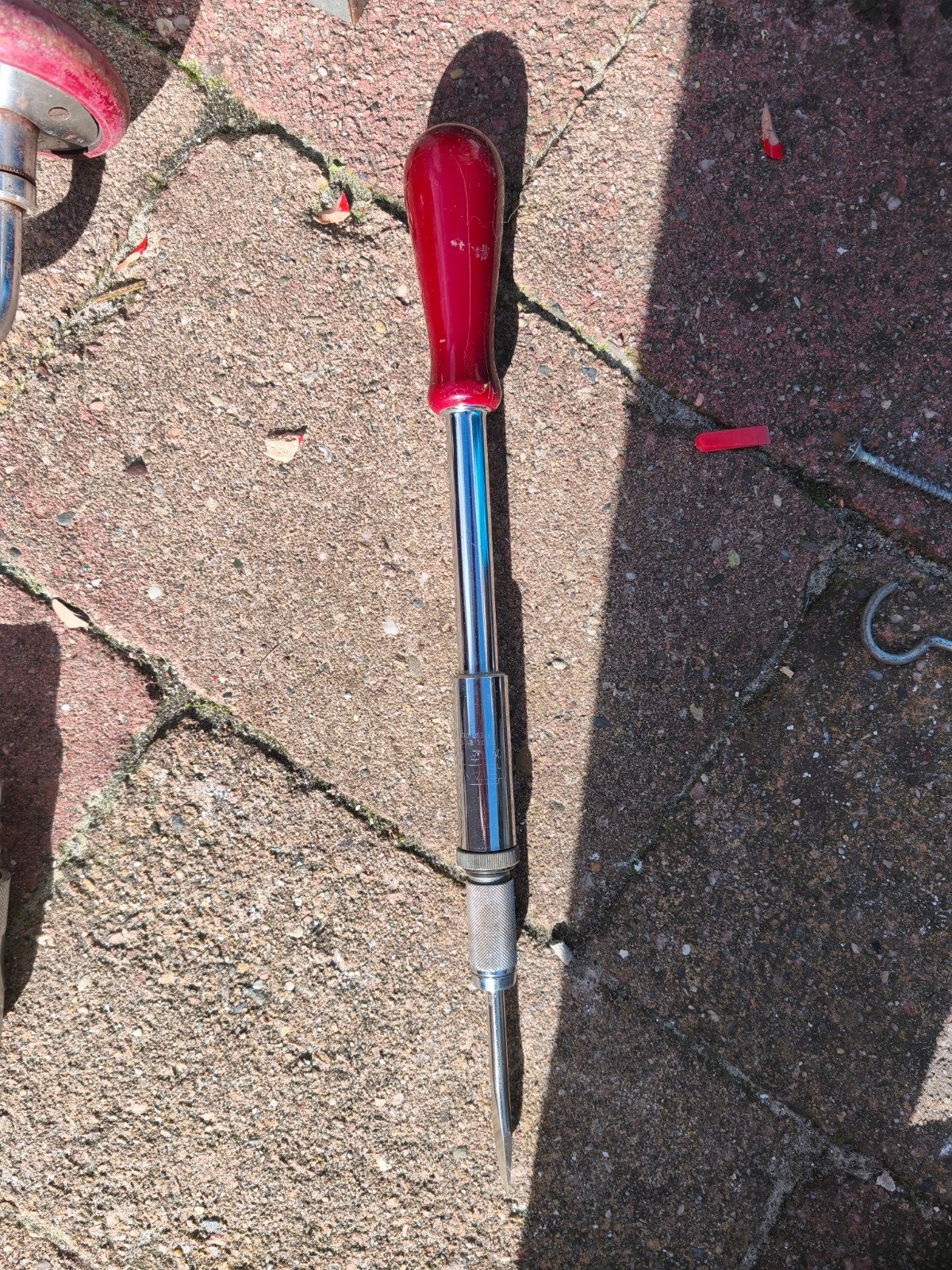 Vintage ratelschroevendraaier met rood handvat, Ophalen of Verzenden, Gebruikt, Schroevendraaier