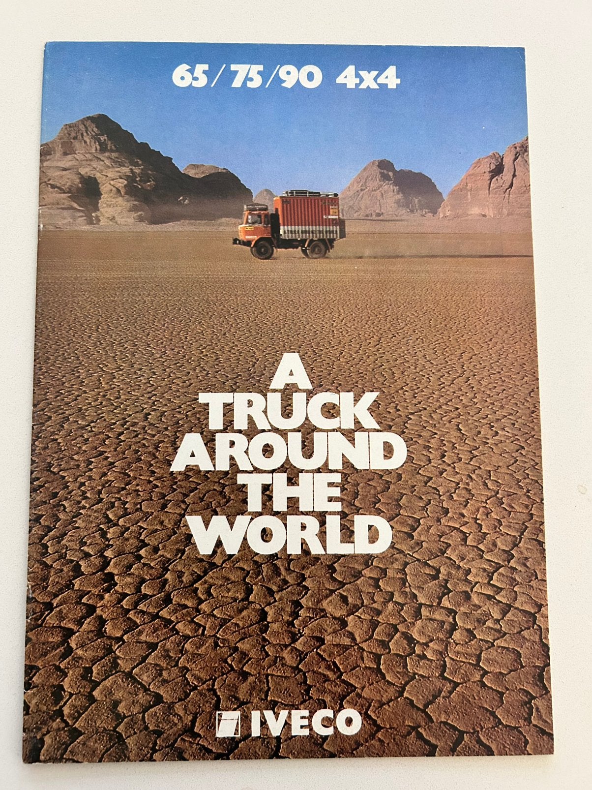 Fiat unic om iveco 4x4 folders, Boeken, Verzenden, Gelezen, Algemeen