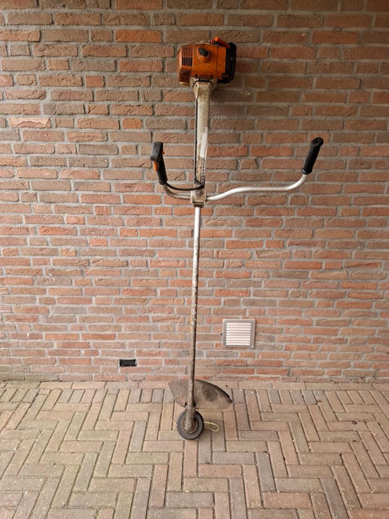 Stihl fs 400 bosmaaier, Ophalen, Gebruikt, Benzine