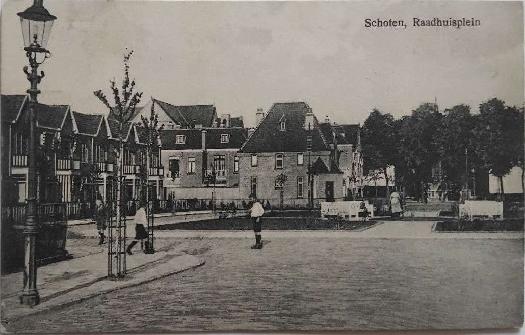 Schoten (Haarlem), Raadhuisplein - 1923, Ophalen of Verzenden, 1920 tot 1940, Gelopen, Noord-Holland