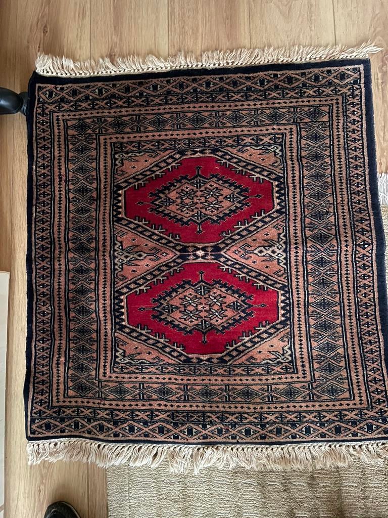 Handgemaakte kleden, Ophalen