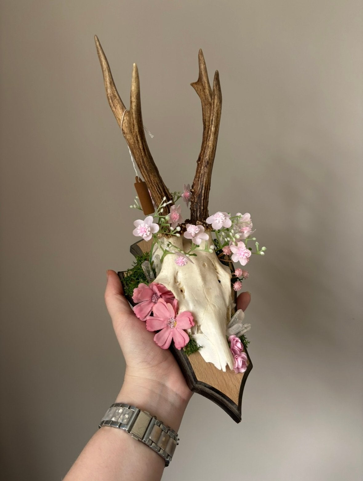 Reebok schedel/gewei - met kunstbloemen en edelstenen, Huis en Inrichting, Woonaccessoires | Kunstplanten en Kunstbloemen, Ophalen of Verzenden