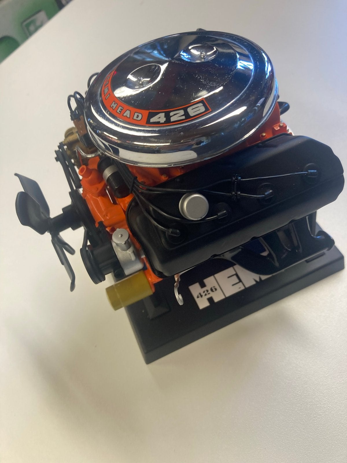 Schaalmodel Hemi 426 Motor - Gedetailleerd Display, Hobby en Vrije tijd, Overige merken, 1:32 tot 1:50, Overige typen, Ophalen of Verzenden