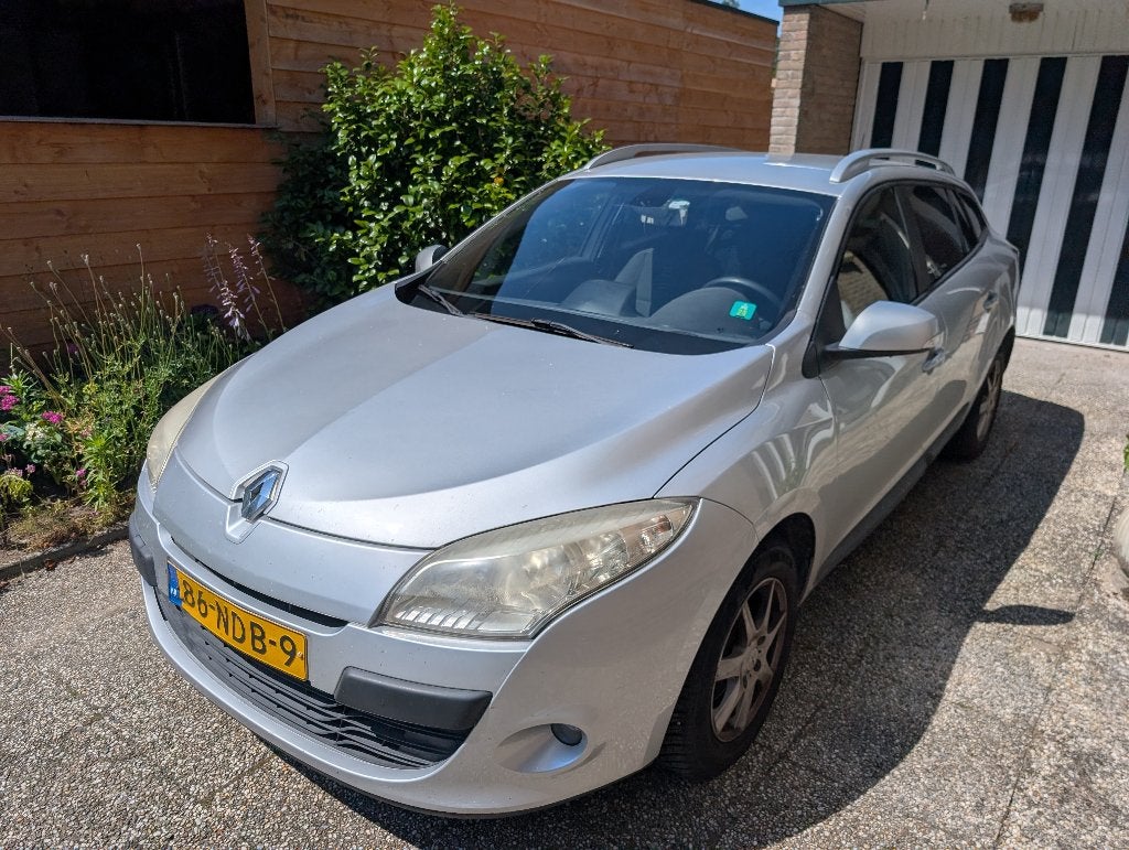Renault Mégane 1.6 16V 2010 - APK April '27 - klusser/export, Auto's, Voorwielaandrijving, Stof, 4 cilinders, Stationwagon