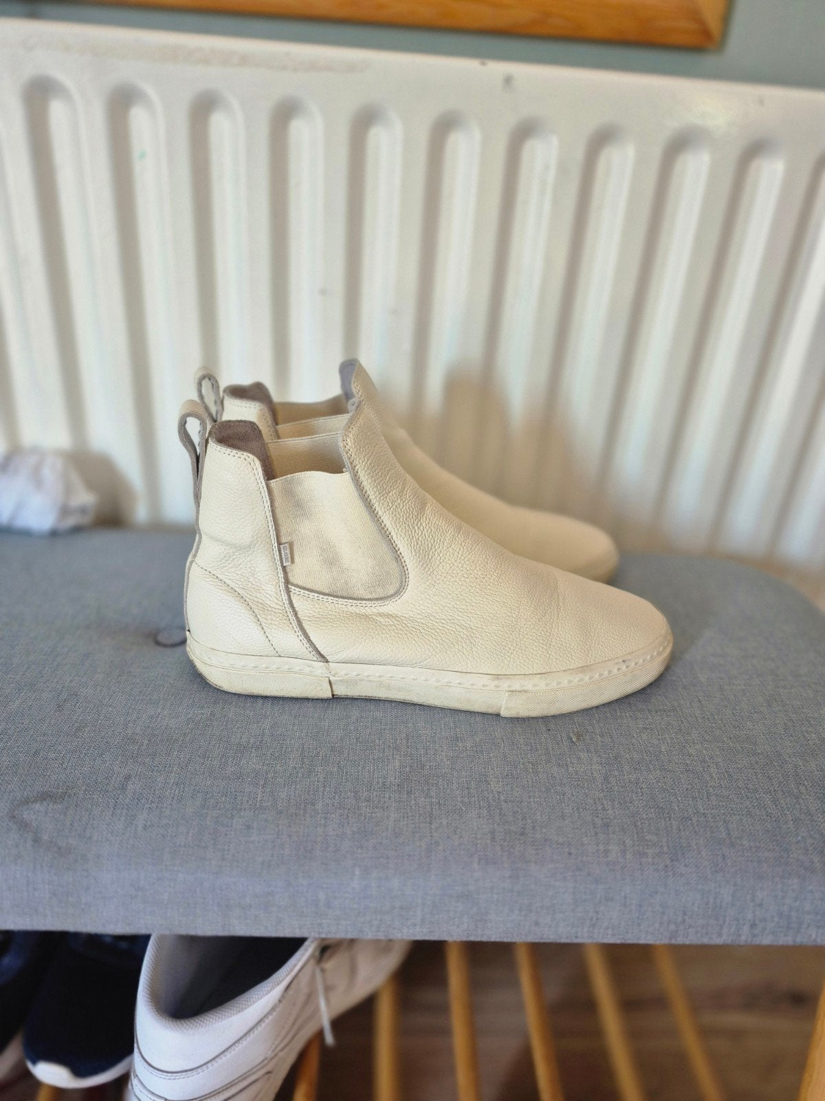 Globe Dover 2 Chelsea Boot US10 EUR 43, Kleding | Heren, Schoenen, Wit, Boots, Ophalen of Verzenden, Gedragen