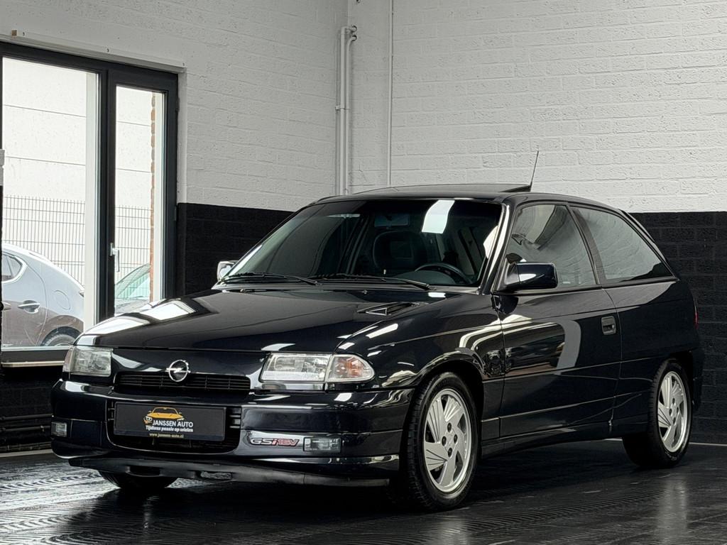 Opel Astra 2.0i-16V GSi | Zeldzaam Mooi | Geheel Origineel |, Auto's, Voorwielaandrijving, 1998 cc, Gebruikt, 4 cilinders