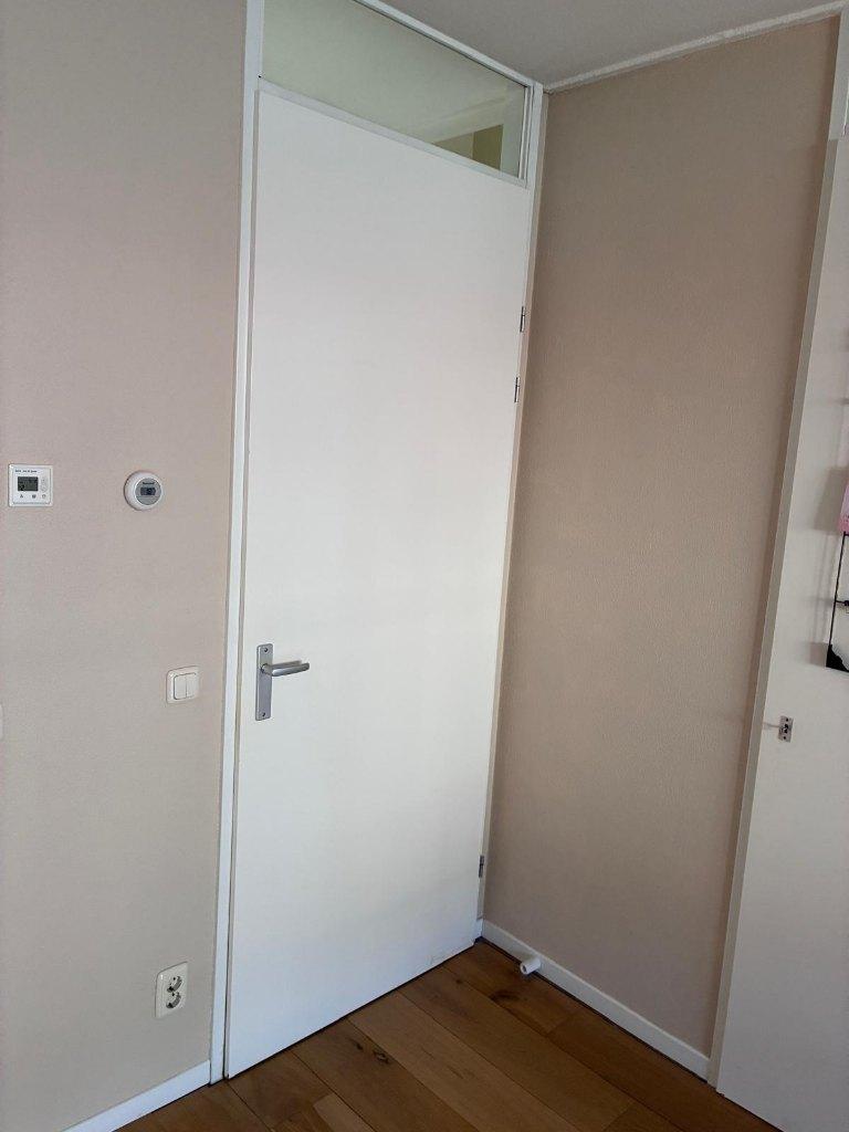Binnendeur wit opdekdeur rechtsdraaiend, Ophalen, Gebruikt, 80 tot 100 cm, 215 cm of meer