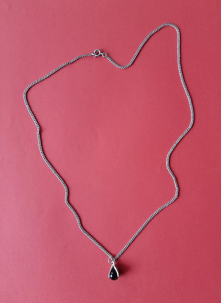 Ketting met Zwarte Onyx Edelsteen Hanger, Sieraden, Tassen en Uiterlijk, Edelstenen, Ophalen, Zo goed als nieuw