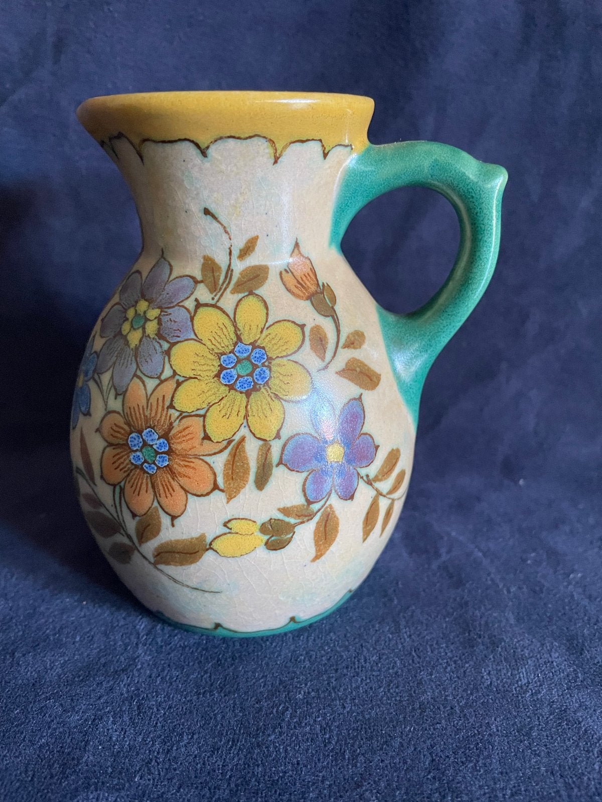 Gouda Holland plateel Aardewerk Vaasje met Bloemenpatroon, Ophalen of Verzenden