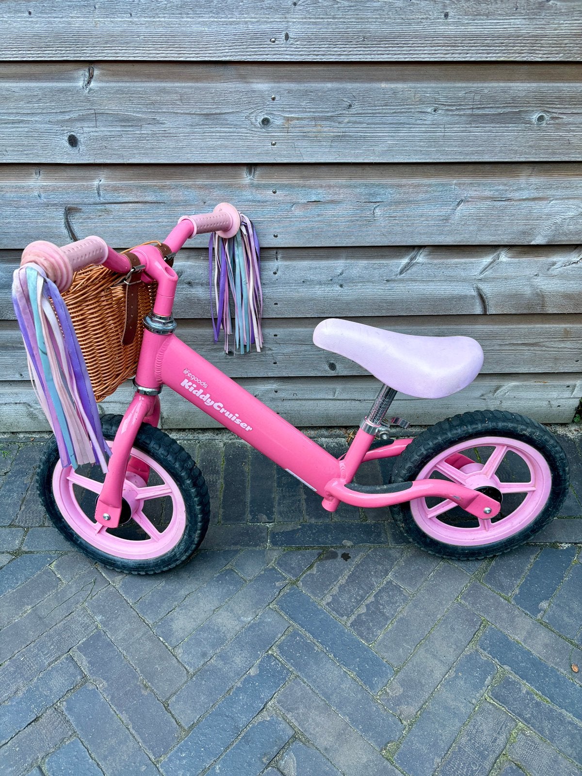 Roze kinderfiets (LifeGoods KiddyCruiser), Ophalen, Gebruikt, Minder dan 16 inch