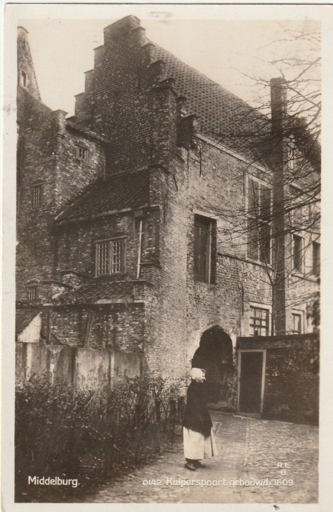 Middelburg (Zld) - Kuiperspoort gebouwd 1609., Ophalen of Verzenden, 1940 tot 1960, Ongelopen, Zeeland