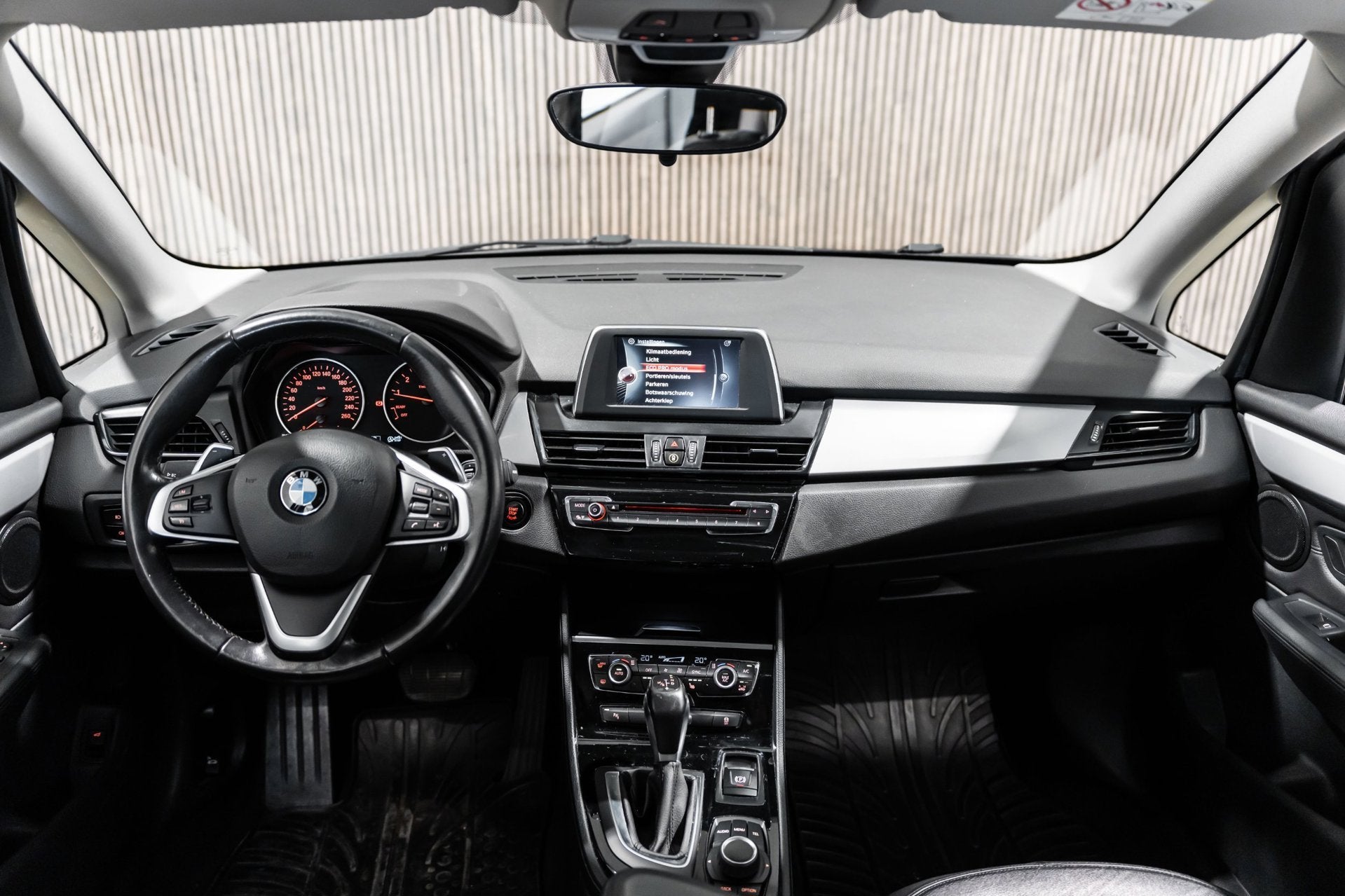 Foto 13 van BMW 2-serie Active Tourer 220i Leder PDC Automaat Stoelverwa