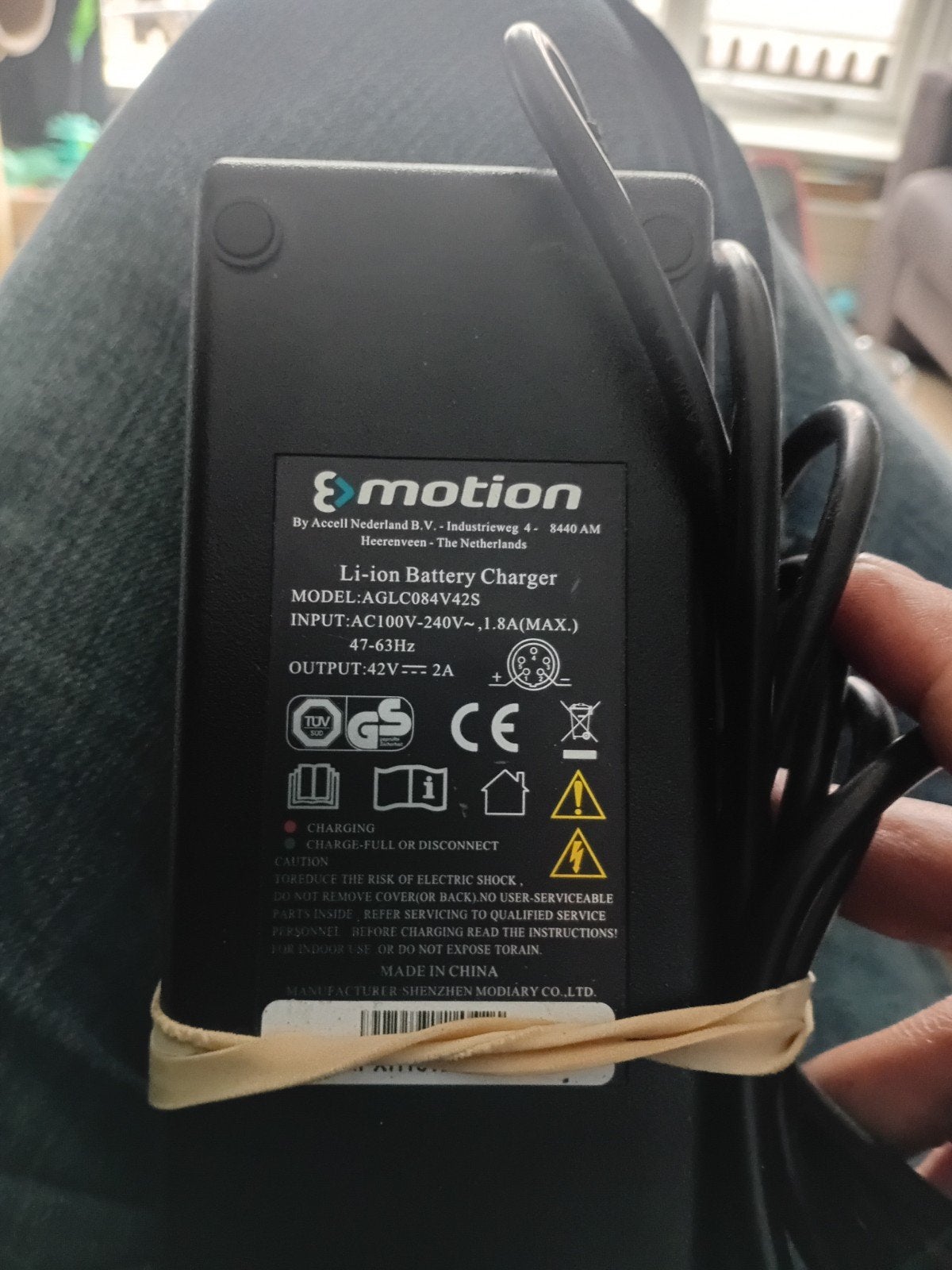 Emotion phylion 5pins ebike lader, Fietsen en Brommers, Fietsonderdelen, Ophalen of Verzenden